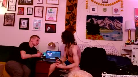 Snapshot of goldxxxstar chatting on 5, 1, 2025 GOLDXSTAR online show from 5, 1, 2025