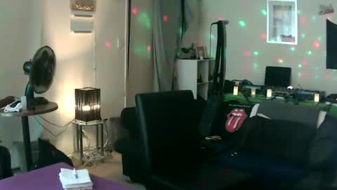 goldyguy011 online show from 2, 2, 2025