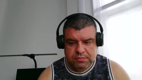 gomezgonz5 online show from 8, 10, 2025