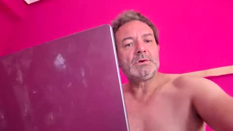 Snapshot of gonzalobilbaogon chatting on 23, 10, 2025 gonzalo online show from 23, 10, 2025