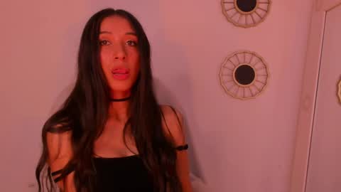 Snapshot of gorgeous_brunette chatting on 7, 12, 2024 Rose online show from 7, 12, 2024