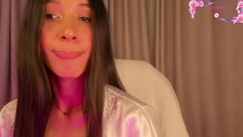 Snapshot of gorgeous_brunette chatting on 7, 2, 2025 Rose online show from 7, 2, 2025