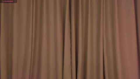 Snapshot of gorgeous_brunette chatting on 20, 2, 2025 Rose online show from 20, 2, 2025