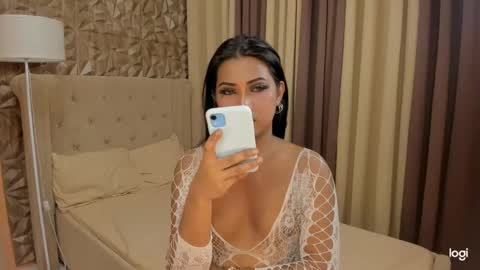 RIANA online show from 6, 3, 2025