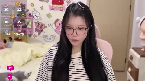 gorgeous girl33 online show from 8, 11, 2025