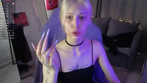 Snapshot of goth__tv chatting on 8, 11, 2025 Violeta online show from 8, 11, 2025