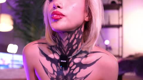 Snapshot of goth_dolll chatting on 14, 12, 2024 sophie Special celebration a the beach 300k followers 3011 and 0112 online show from 14, 12, 2024