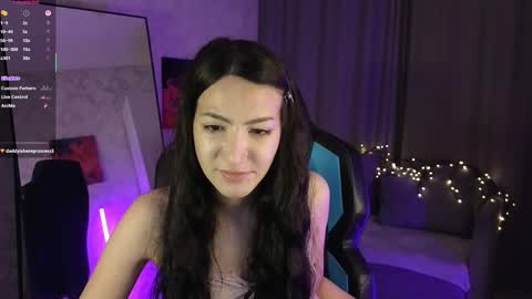 Snapshot of goth_tvt chatting on 3, 11, 2025 mulan online show from 3, 11, 2025