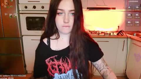 Snapshot of gothkittys chatting on 19, 10, 2025 traumfrau Kira angel face devil eyes I SELL A LOT VIDEO IN GALLERY online show from 19, 10, 2025