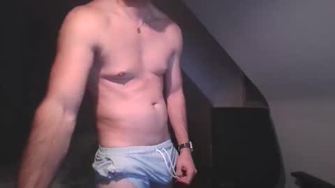 goura2000 online show from 18, 9, 2025