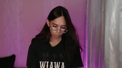 Snapshot of grace_for_youuu chatting on 19, 11, 2025 HoneyGrace online show from 19, 11, 2025