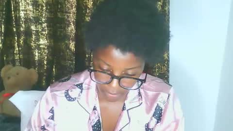 Snapshot of graceessy chatting on 2, 11, 2025 graceessy online show from 2, 11, 2025