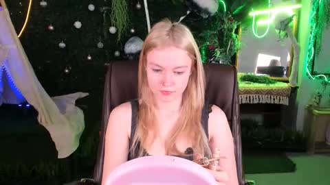 Snapshot of graceglamour chatting on 12, 2, 2026 Grace Glamour online show from 12, 2, 2026