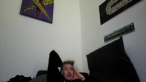 Snapshot of graff4 chatting on 12, 1, 2025 Smallcom online show from 12, 1, 2025