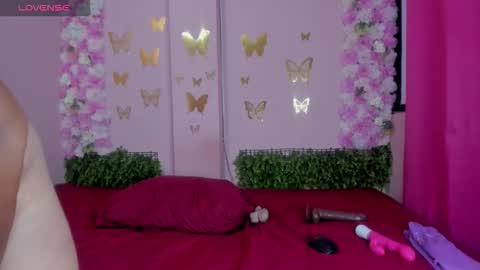 Mi Name is violeta  online show from 5, 11, 2025