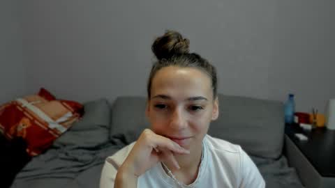 Snapshot of gravitation777 chatting on 9, 2, 2026 Anna online show from 9, 2, 2026