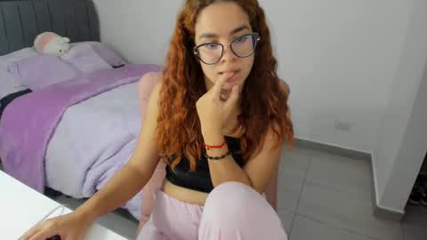 GreciaRuiz online show from 4, 3, 2025