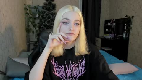 Snapshot of green_tea666 chatting on 6, 1, 2025 Lilith online show from 6, 1, 2025