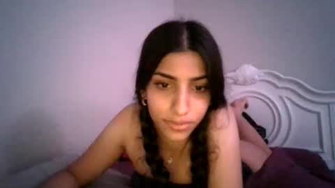 greencheek0 online show from 2, 11, 2025