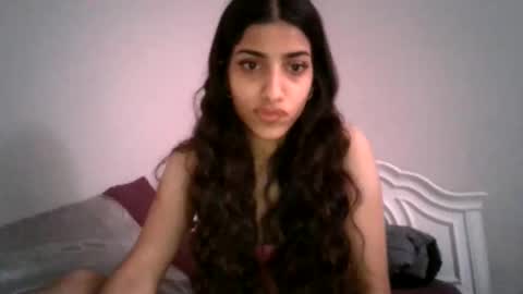 greencheek0 online show from 3, 11, 2025