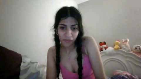 greencheek0 online show from 9, 11, 2025