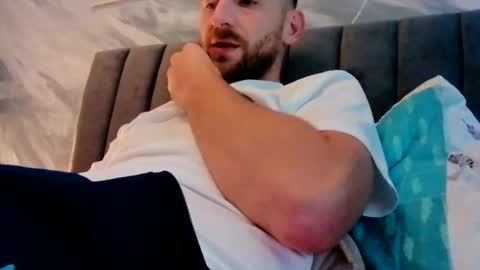 Snapshot of greendiamon chatting on 14, 10, 2025 greendiamon online show from 14, 10, 2025