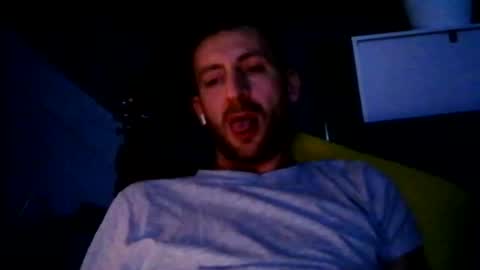 Snapshot of greendiamon chatting on 28, 10, 2025 greendiamon online show from 28, 10, 2025