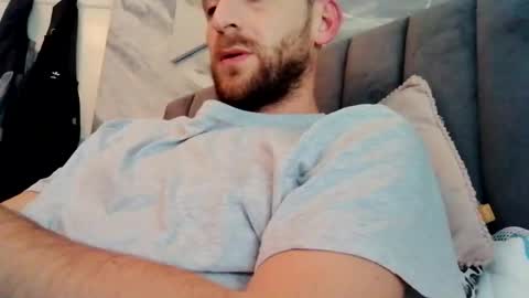 Snapshot of greendiamon chatting on 24, 11, 2025 greendiamon online show from 24, 11, 2025