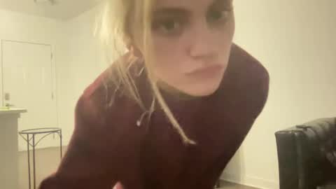 Snapshot of greeneyeddream129 chatting on 13, 12, 2024 mila 3 online show from 13, 12, 2024