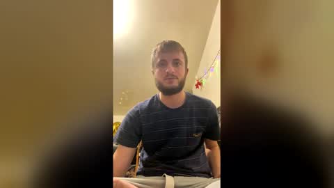 Snapshot of grek32x chatting on 15, 12, 2025 Grek32X online show from 15, 12, 2025