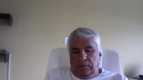 Snapshot of grisa01 chatting on 16, 11, 2025 grisa01 online show from 16, 11, 2025