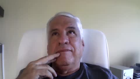 Snapshot of grisa01 chatting on 27, 11, 2025 grisa01 online show from 27, 11, 2025