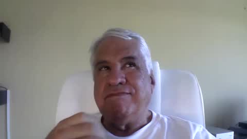 Snapshot of grisa01 chatting on 1, 12, 2025 grisa01 online show from 1, 12, 2025