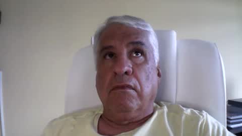 Snapshot of grisa01 chatting on 4, 12, 2025 grisa01 online show from 4, 12, 2025