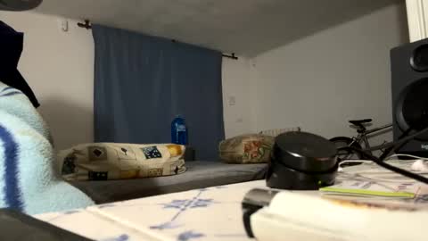 guardiannif_ online show from 27, 1, 2025