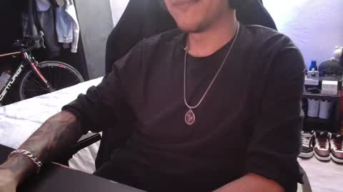 Snapshot of guayaco_ chatting on 22, 2, 2025 Guayaco  online show from 22, 2, 2025