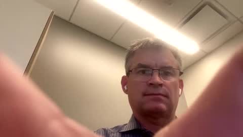 Snapshot of gud_times chatting on 3, 2, 2025 gud_times online show from 3, 2, 2025