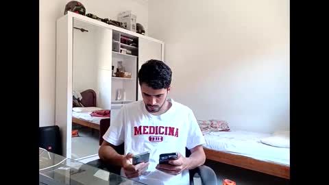 guguzinhox online show from 20, 11, 2025