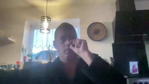 guil0 online show from 5, 10, 2025