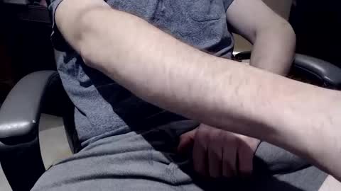 Snapshot of guitarguru420 chatting on 24, 2, 2025 newbies online show from 24, 2, 2025