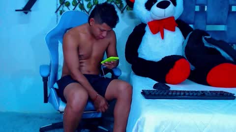 Snapshot of gurxxxt chatting on 5, 11, 2025 Hakim online show from 5, 11, 2025