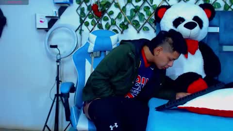 Snapshot of gurxxxt chatting on 5, 12, 2025 Hakim online show from 5, 12, 2025