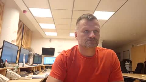 Snapshot of guschidick chatting on 25, 9, 2025 guschidick online show from 25, 9, 2025