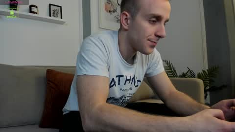 Snapshot of guy_charming chatting on 10, 1, 2026 Buddy online show from 10, 1, 2026