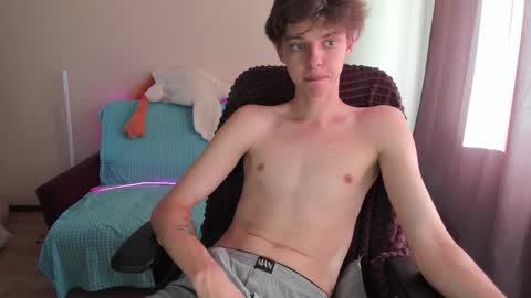 guy_liam1 online show from 9, 9, 2025