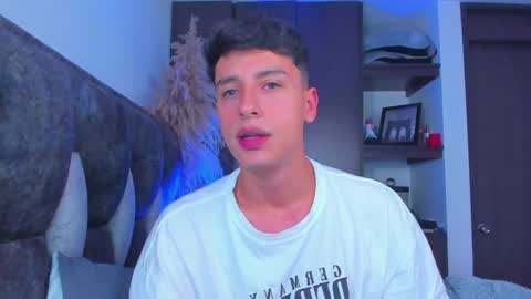 Snapshot of guy_twinks chatting on 16, 1, 2025 Gabriel online show from 16, 1, 2025