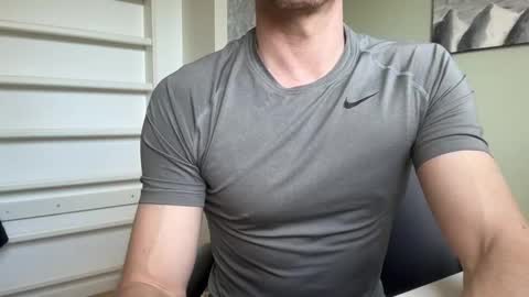 Snapshot of guyfromfinland1981 chatting on 9, 3, 2025 NaughtyFitHusband online show from 9, 3, 2025