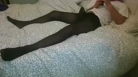 guysinnylons online show from 27, 2, 2025