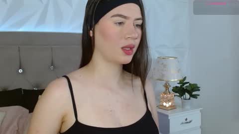 Gwen Drew online show from 21, 10, 2025