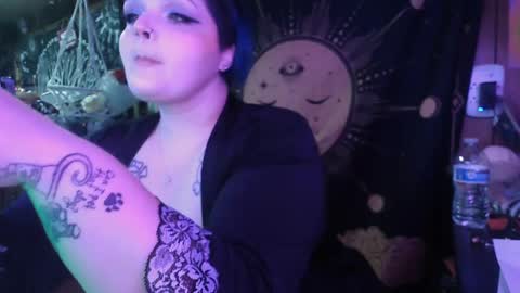 Snapshot of gxddess_fe chatting on 28, 9, 2025 Goddess Fe online show from 28, 9, 2025